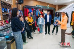 乌鲁木齐：民间登山博物馆成学生春假研学地